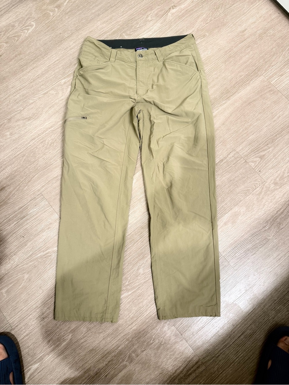 Patagonia Men’s Chinos — Light Olive Green
